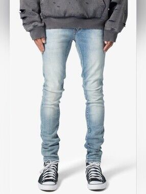 NWT MNML Men's Light Wash Slim Skinny Jeans Size 29, X494